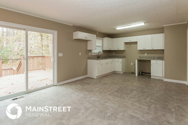 Foto del edificio - 8295 Englewood Trail