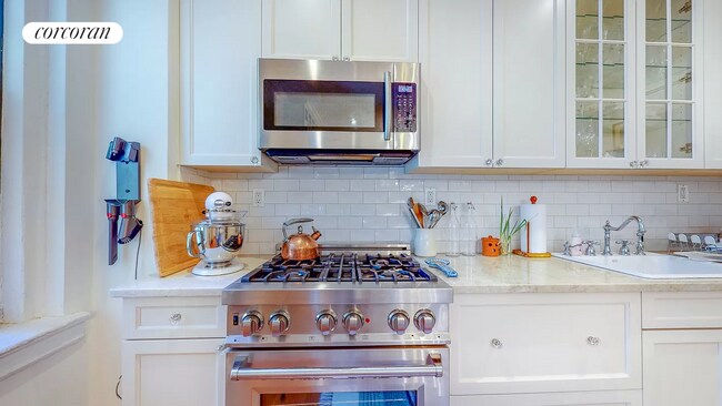 Foto del edificio - 47 Fort Washington Ave