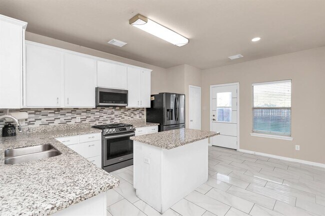 Foto del edificio - 2730 Empire Oaks Lane