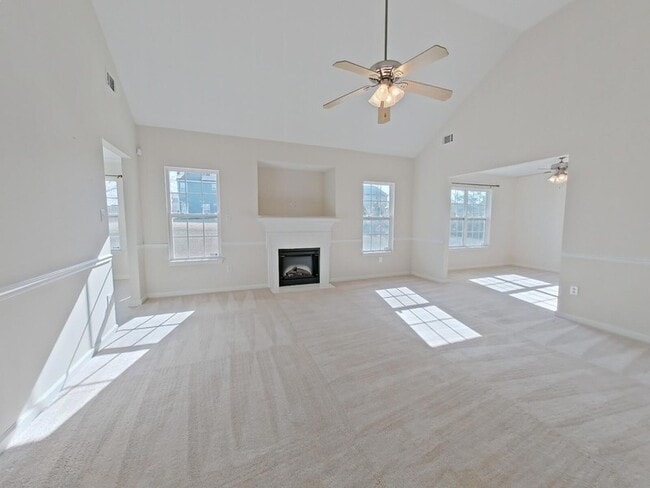 Building Photo - 113 Dozier Dr