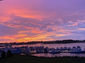 Building Photo - 200 Cove Way