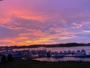 Building Photo - 200 Cove Way