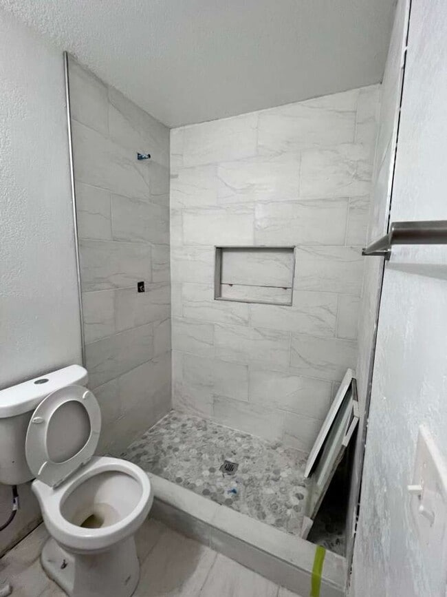 Foto del edificio - Remodeled 2 bedrooms 2 full baths corner unit apartment in Chula Vista