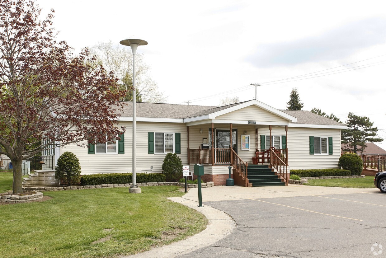 Highlands Apartments in Mount Morris, MI