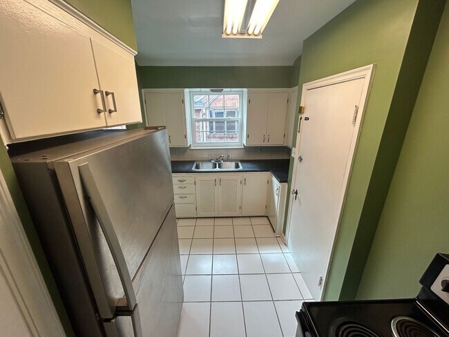 Foto del edificio - 2734 Powhattan Pkwy