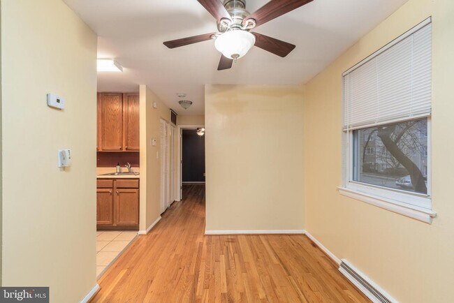 Building Photo - 4415 Falls Bridge Dr