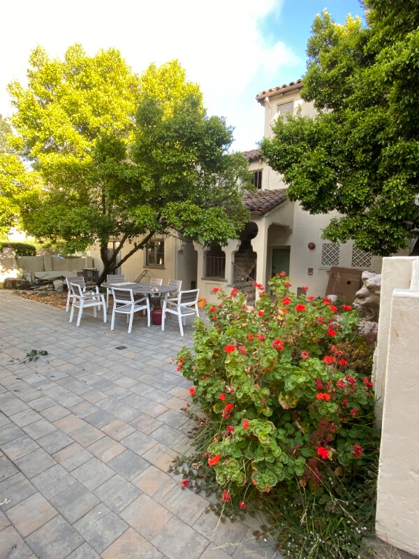 Photo - 1701 Le Roy Ave Apartment