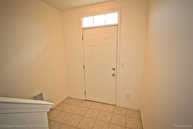 Building Photo - 3229 Newbury Pl