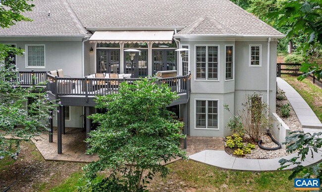 Foto del edificio - 3279 Melrose Ln
