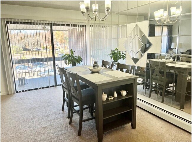 comedor - 951 High Path Rd