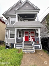 Building Photo - 1046 Delamont Ave