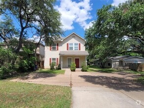 Building Photo - 3304 Blumie St