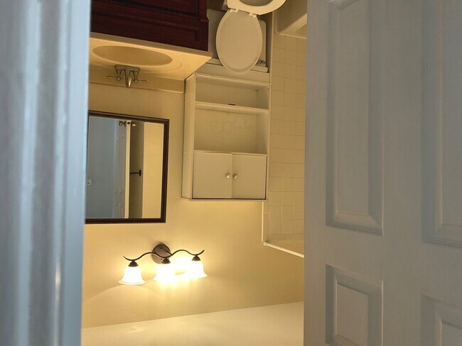 Foto del edificio - 1116 Courtland Dr