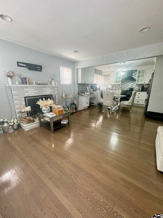 Primary Photo - 108 Forrest Pl