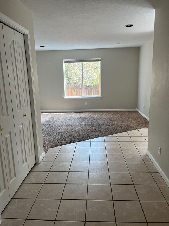 Foto del edificio - 3 BR/2.5 BA Townhouse