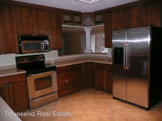 Building Photo - 2229 Mirror Lake Dr