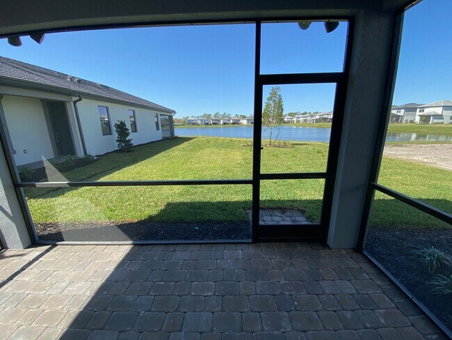 Foto del edificio - 6248 Baywood Ct