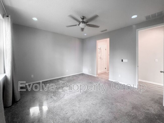 Building Photo - 231 Flach Dr