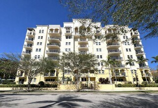 Building Photo - 101 Sidonia Ave