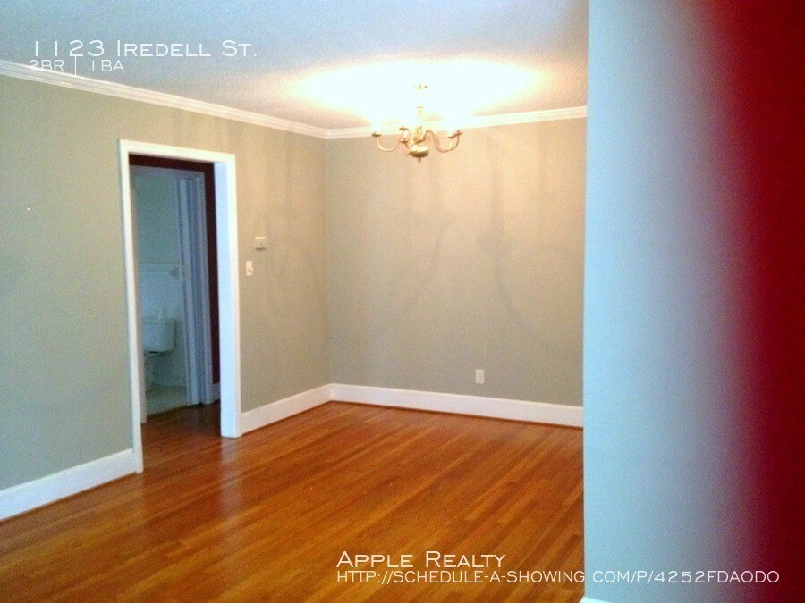 Building Photo - 1123 Iredell St. - Available MId July