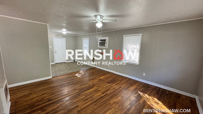 Building Photo - 135 Navy Dr