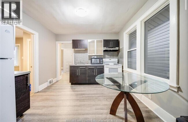 Photo du bâtiment - 406-08 Randolph Ave