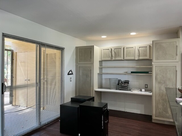 Office area or study off the living room, with sliding door entrance - 2120 Southridge Dr