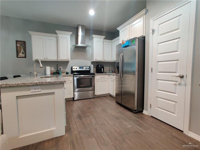 Building Photo - 369 Pine Creek
