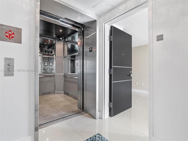Foto del edificio - 7935 East Dr