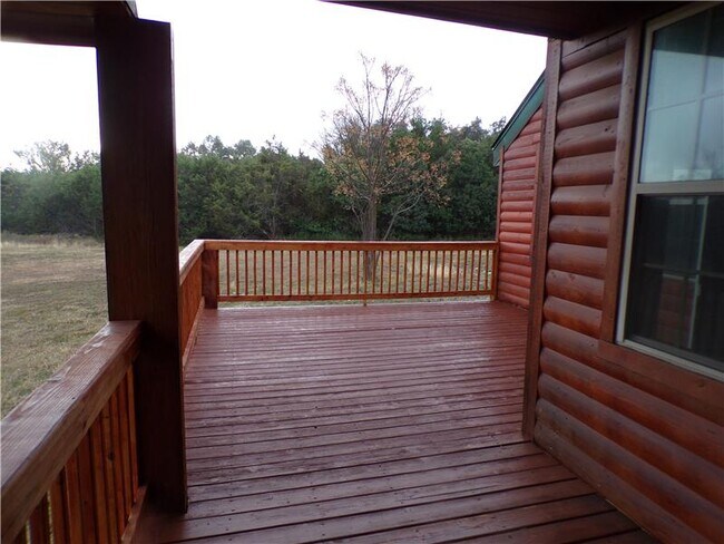 Foto del edificio - 2672 Twin Hills Rd