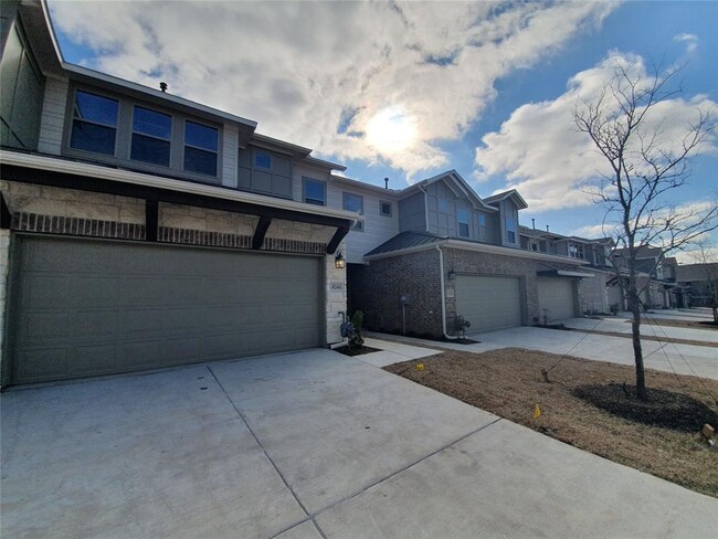 Foto del edificio - 8266 Primrose Way