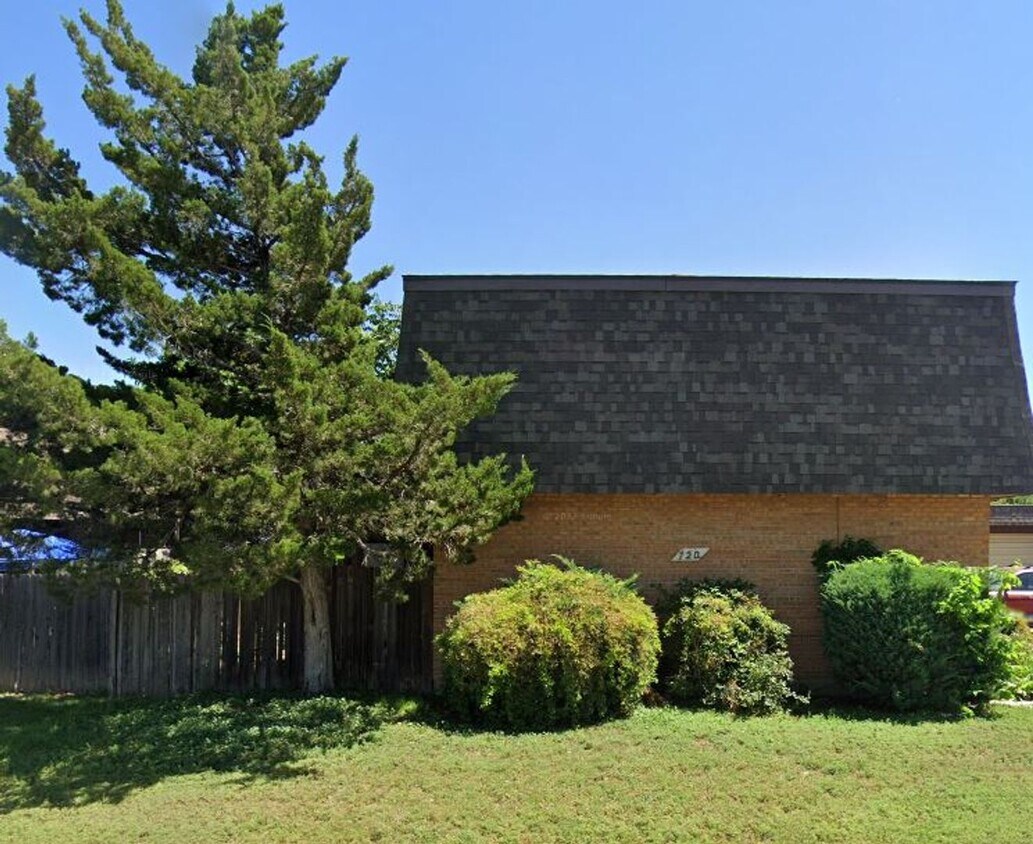 Primary Photo - 720 37th Ave Ct