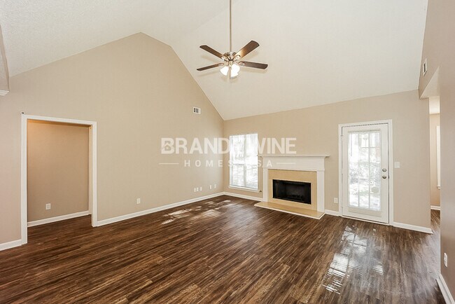 Foto del edificio - 165 White Oak Wy