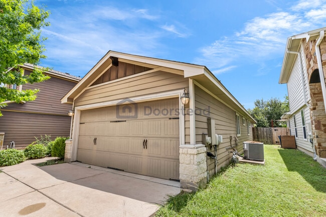 Building Photo - 9405 Sweetgum Dr