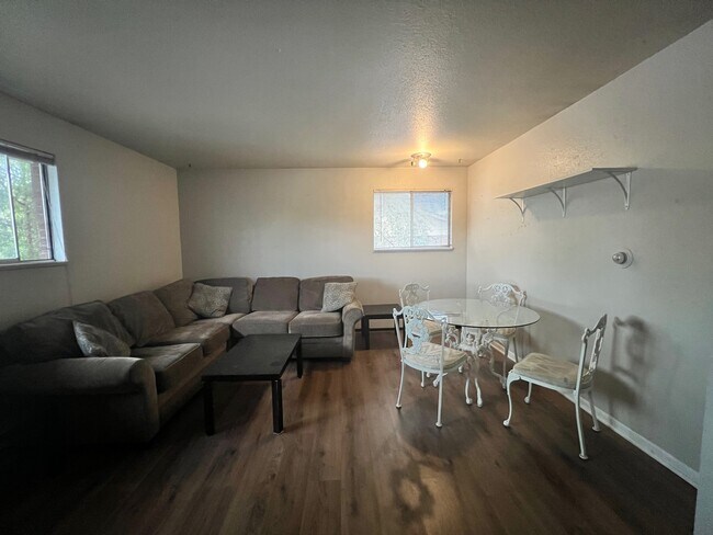 Foto del edificio - 1309 Burton Ct