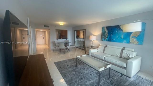 Foto del edificio - 1717 N Bayshore Dr