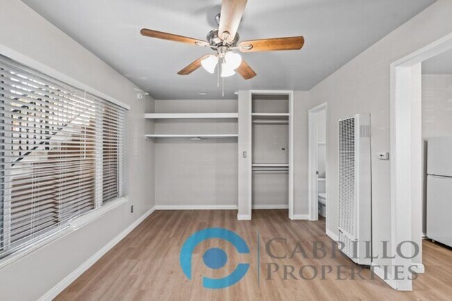 Foto del edificio - 2110 Bacon St