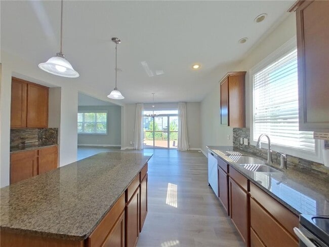 Building Photo - 3947 Valencia Ln
