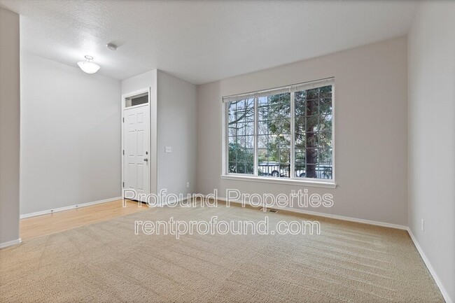 Building Photo - 2310 NW Roseburg Terrace