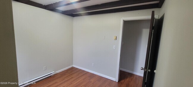 Foto del edificio - 1409 Monsey Ave