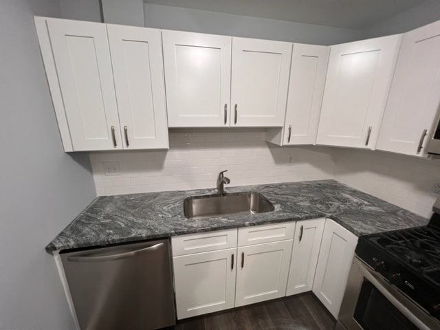 Building Photo - 411 N Stiles Ave