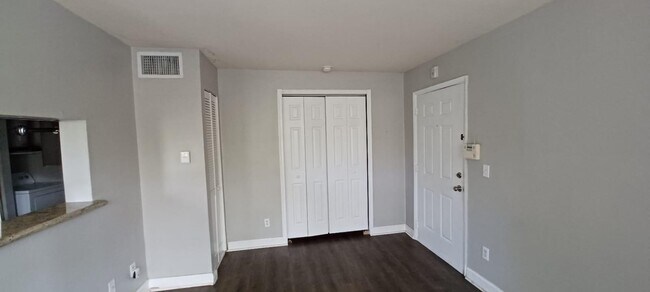 Foto del edificio - 3969 NW 87th Ave