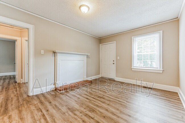 Photo - 2044 Camp Greene St House