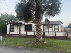 Building Photo - 3712 W 22nd Plaza