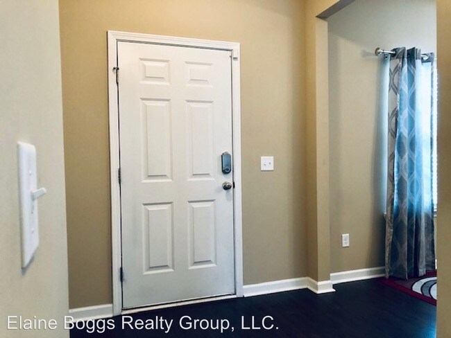 Building Photo - 4 br, 2.5 bath House - 1356 Poplar Circle