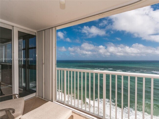 Building Photo - 1370 S Ocean Blvd
