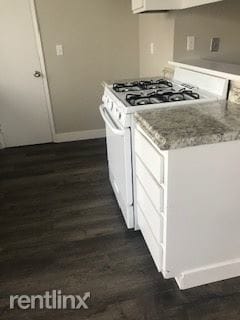 Building Photo - 2 br, 2 bath Apartment - 838 S Marian Way