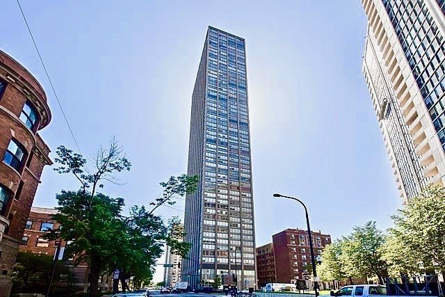 Primary Photo - 655 W Irving Park Rd