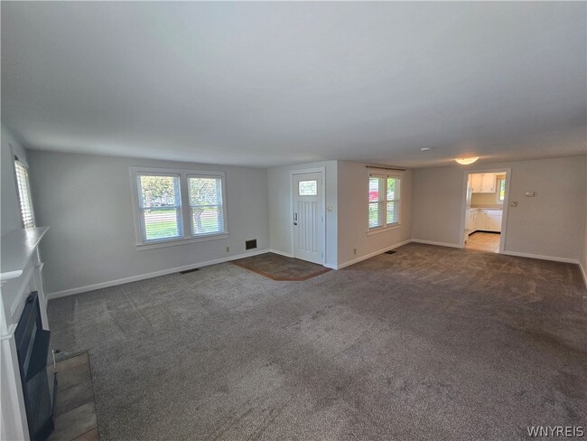 Building Photo - 4289 Harris Hill Rd