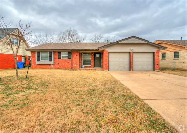 Building Photo - 332 Collier Dr